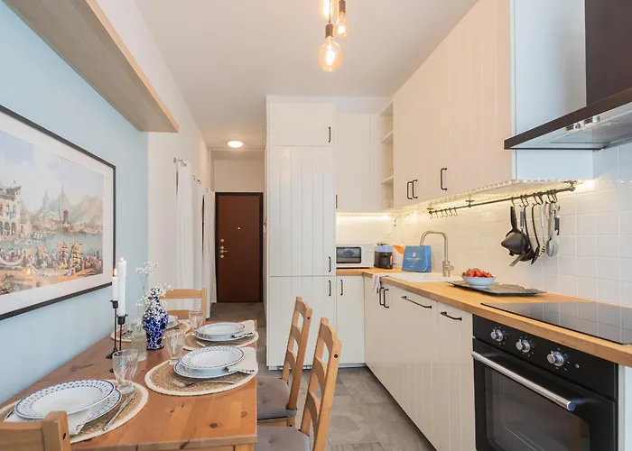 Apartment Old Court Hideaway By Rent *