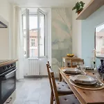Old Court Hideaway By Rent Apartmán