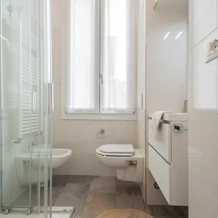 Old Court Hideaway By Rent Como