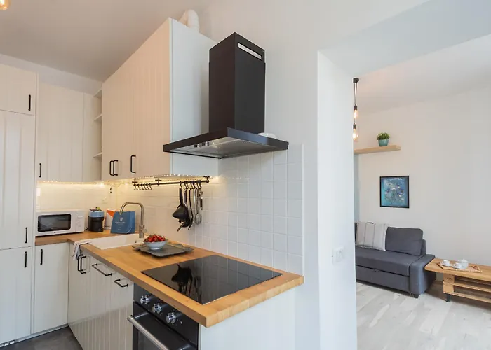 Old Court Hideaway By Rent 公寓